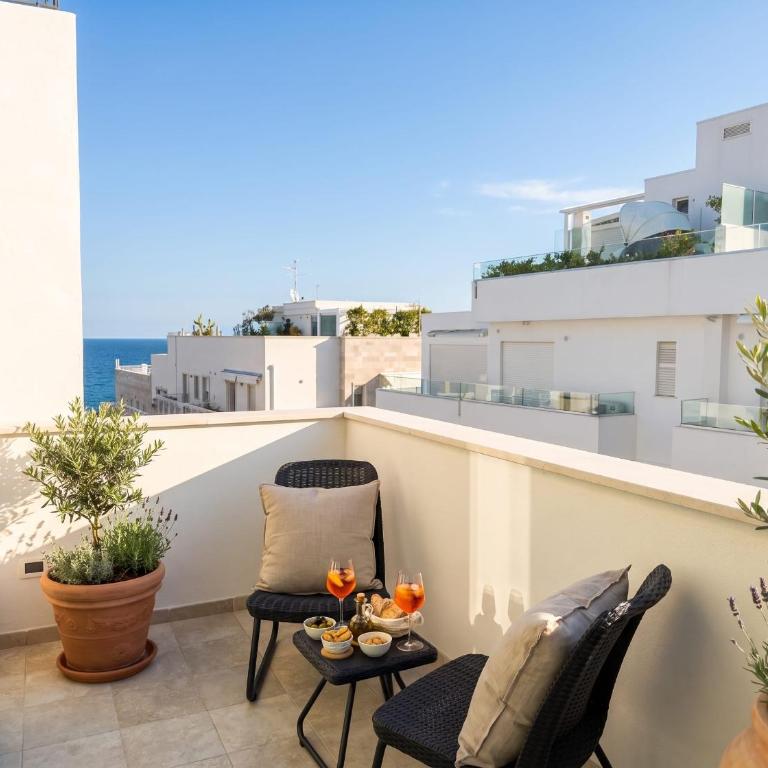 BLUENOTE - Camera Matrimoniale Deluxe con Balcone e Vista Mare - 3