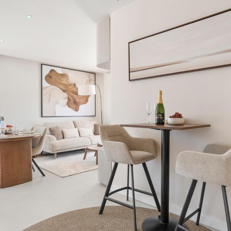 Estepona Skyline Penthouse - Three-Bedroom Apartment with Private Pool - 2