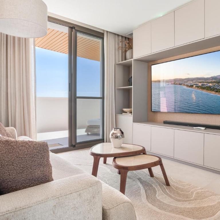 Estepona Skyline Penthouse - Three-Bedroom Apartment with Private Pool - 16
