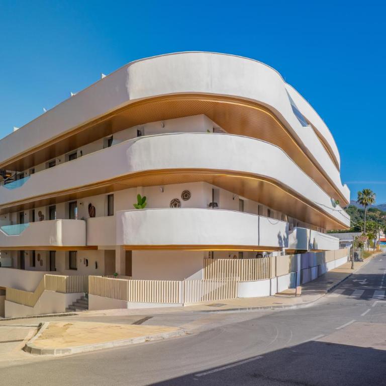 Estepona Skyline Penthouse - Three-Bedroom Apartment with Private Pool - 22