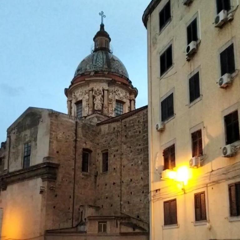 BallarHòme 105-Elegant Apartment in Palermo Historic Center, Self Check-in - Apartamento de 1 dormitorio - 40