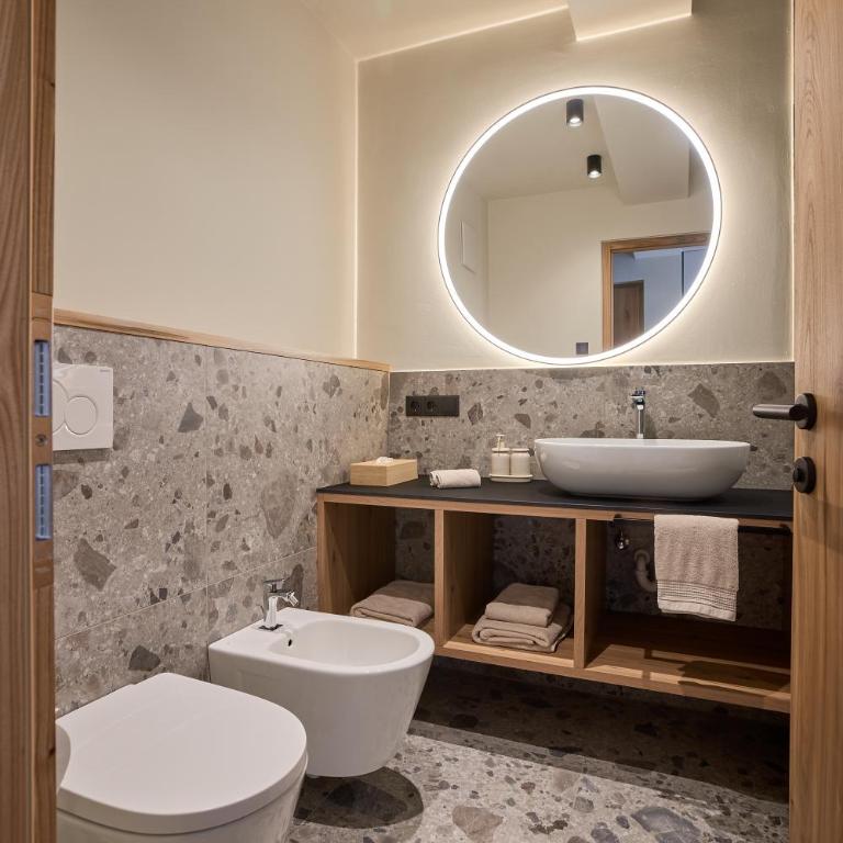Sirena Carezza Apartments - Deluxe One-Bedroom Apartment with Garden View - 6