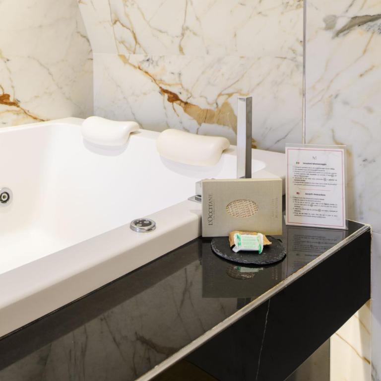 Municipio Luxury Suite - Suite King con Vasca Idromassaggio - 23