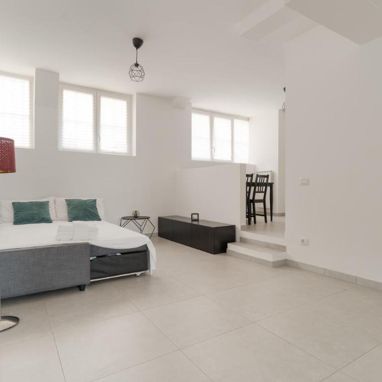 GuestHost - Comfy Stay X4 Tolstoj MM4 - Appartamento con 1 Camera da Letto - 4