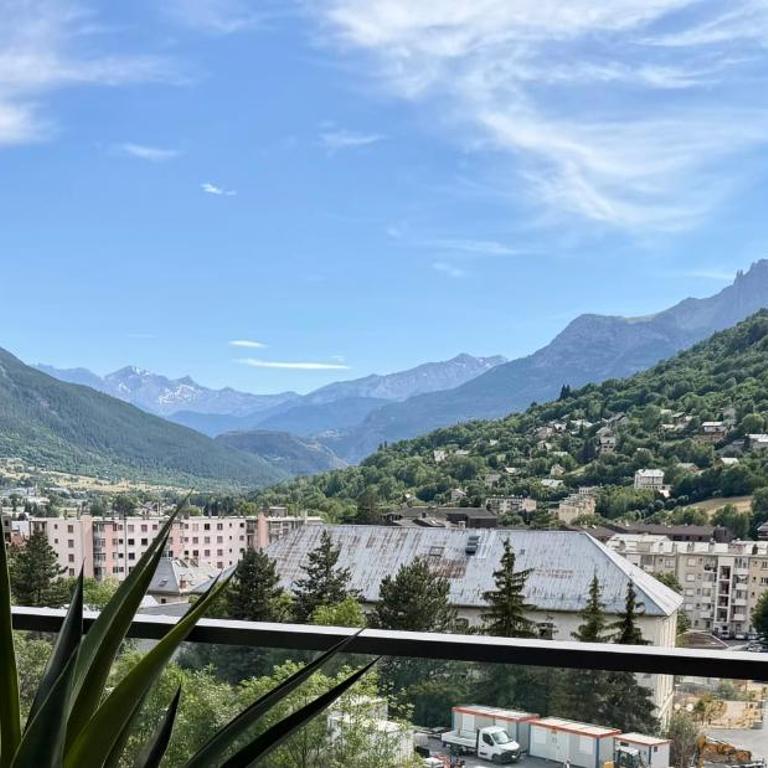 Appartement neuf et calme proche du centre-ville - Appartement - 9