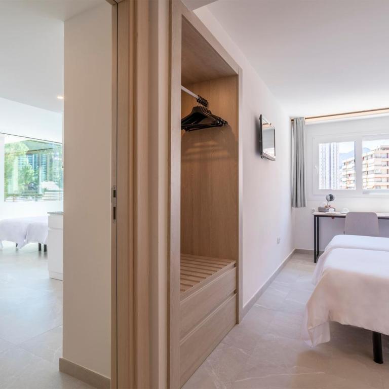 Halley Hotel and Apartments, Affiliated by Meliá - Two-Bedroom Apartment - 5