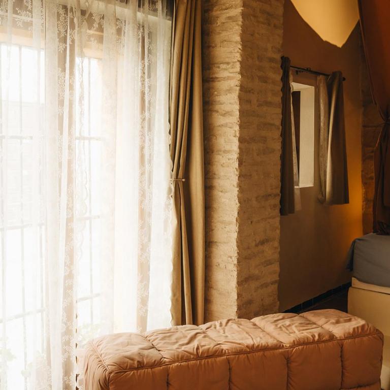 Casa Lela - Deluxe King Room - 8