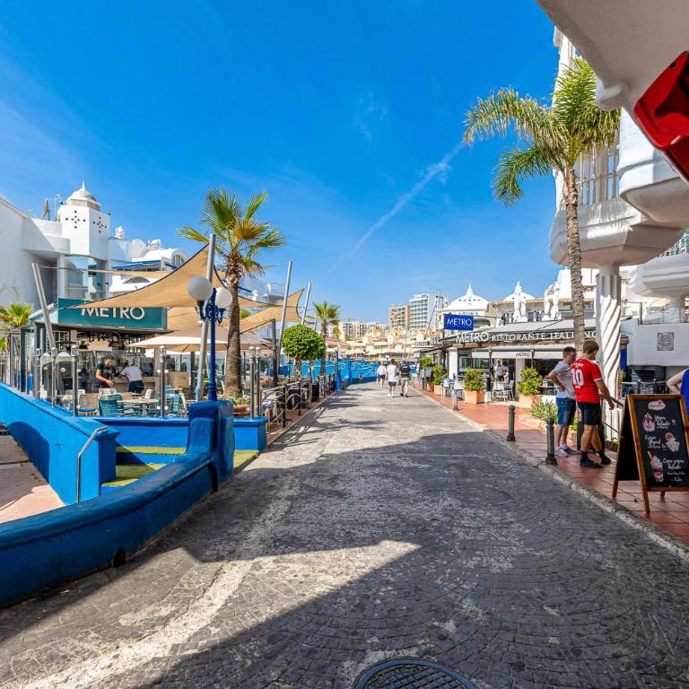 Apartment in Puerto Marina 1 min to the beach - Two-Bedroom Apartment - 5