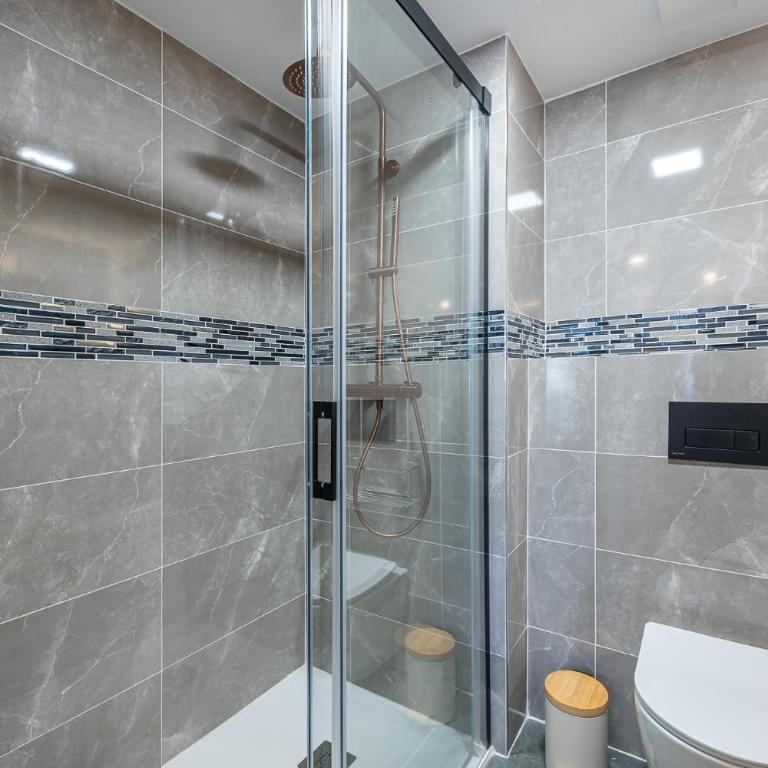 Apartment in Puerto Marina 1 min to the beach - Two-Bedroom Apartment - 24