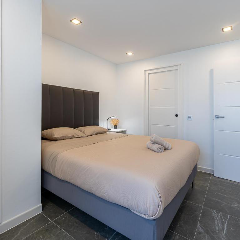 Apartment in Puerto Marina 1 min to the beach - Two-Bedroom Apartment - 8