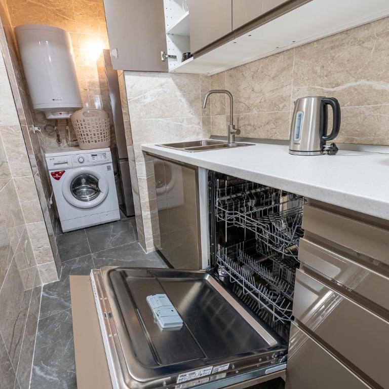 Apartment in Puerto Marina 1 min to the beach - Two-Bedroom Apartment - 20