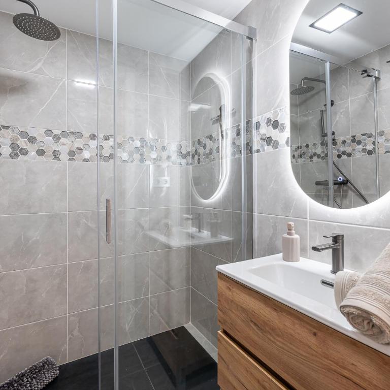 Apartment in Puerto Marina 1 min to the beach - Two-Bedroom Apartment - 38