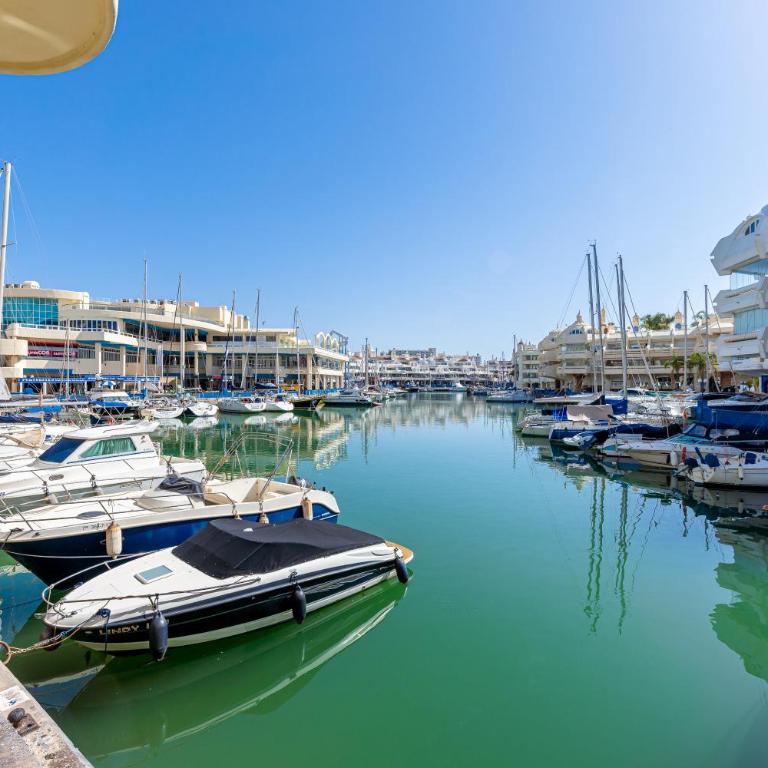Apartment in Puerto Marina 1 min to the beach - Two-Bedroom Apartment - 40