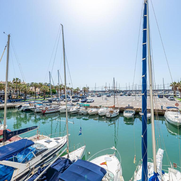 Apartment in Puerto Marina 1 min to the beach - Two-Bedroom Apartment - 46