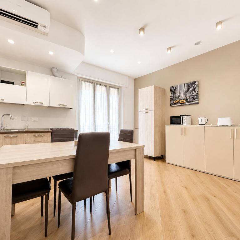 Sea View & Private Garage , 3 Bedrooms - Apartment - 8