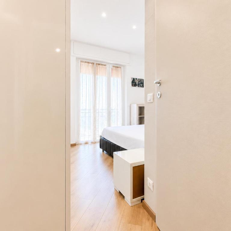 Sea View & Private Garage , 3 Bedrooms - Apartment - 17