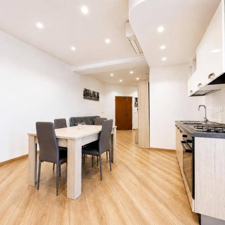 Sea View & Private Garage , 3 Bedrooms - Apartment - 24