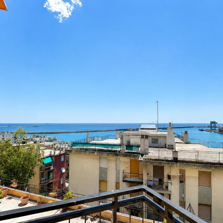 Sea View & Private Garage , 3 Bedrooms - Apartment - 10