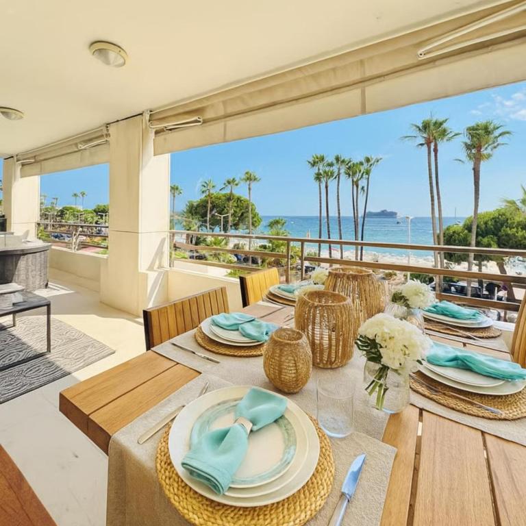 Luxueux 100m2 Croisette 5 étoiles - Vue mer Terrasse & Jacuzzi - Accès direct plage Miramar - Appartement 2 Chambres avec Terrasse et Vue sur la Mer - 1