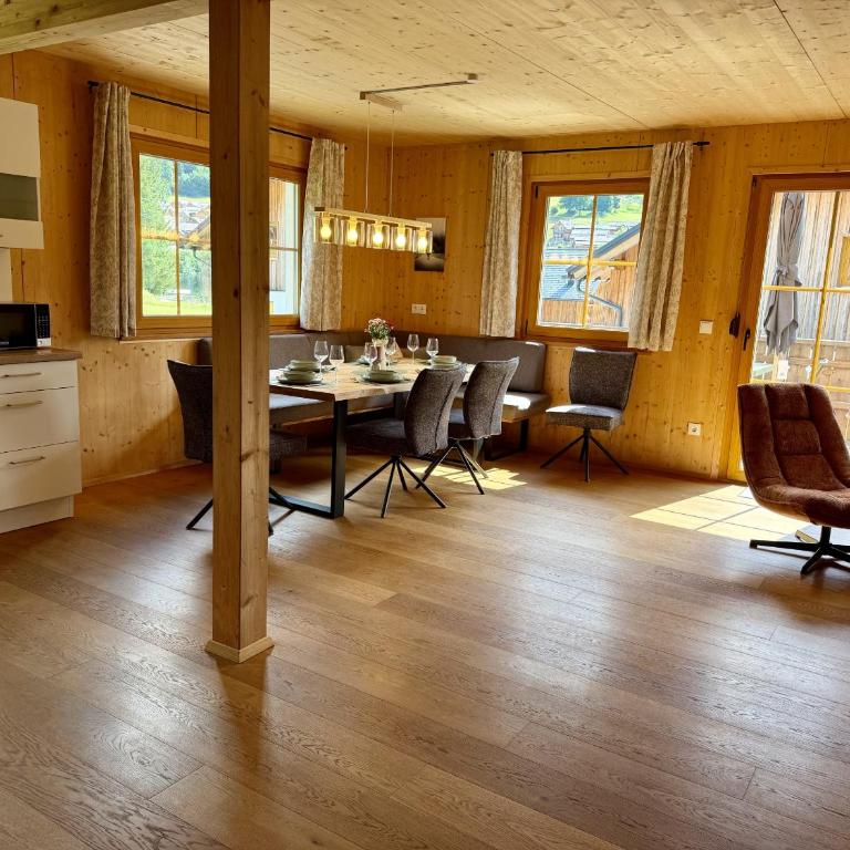 Hideaway Chalets Loser - 7 by AA Holiday Homes - Chalet - 16