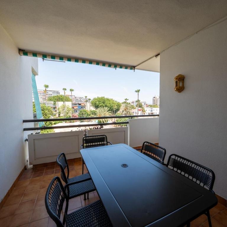 Family Holidays - La Carihuela, Piscina y Parking - Appartamento con 3 Camere da Letto - 10