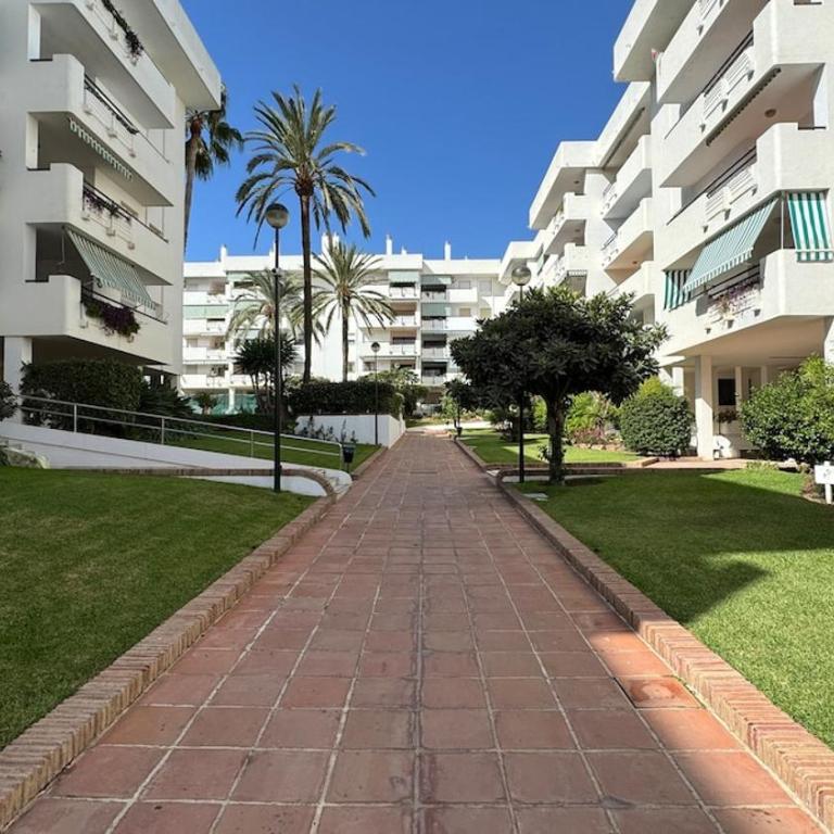 Family Holidays - La Carihuela, Piscina y Parking - Appartamento con 3 Camere da Letto - 4