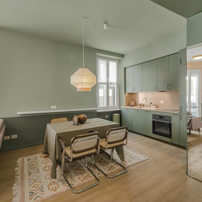 REF 2084 - Cannes Centre Appartement avec balcon à louer - Appartement - 3