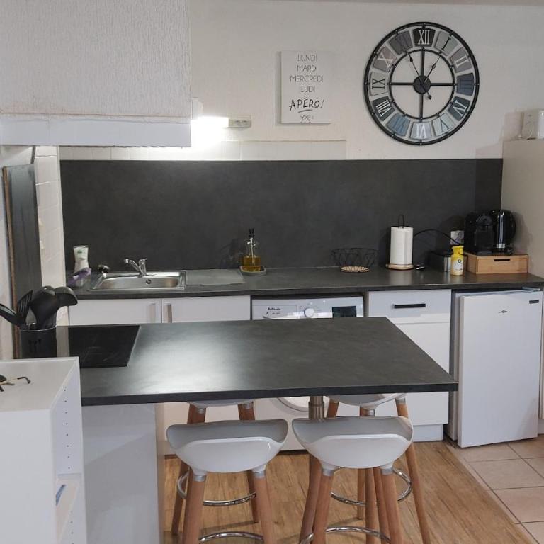 Evasion Urbaine Charmant T1 Bis " Coté Cour " - Appartement 1 Chambre - 13