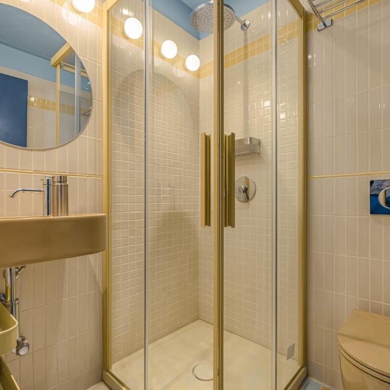 REF 2085 - Cannes Centre Appartement 3 pièces avec balcon à louer - Appartement - 10