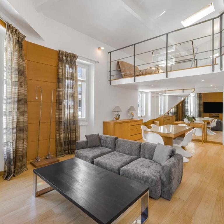 REF 2086 - Cannes Centre Spacieux avec balcon à louer - Appartement - 1