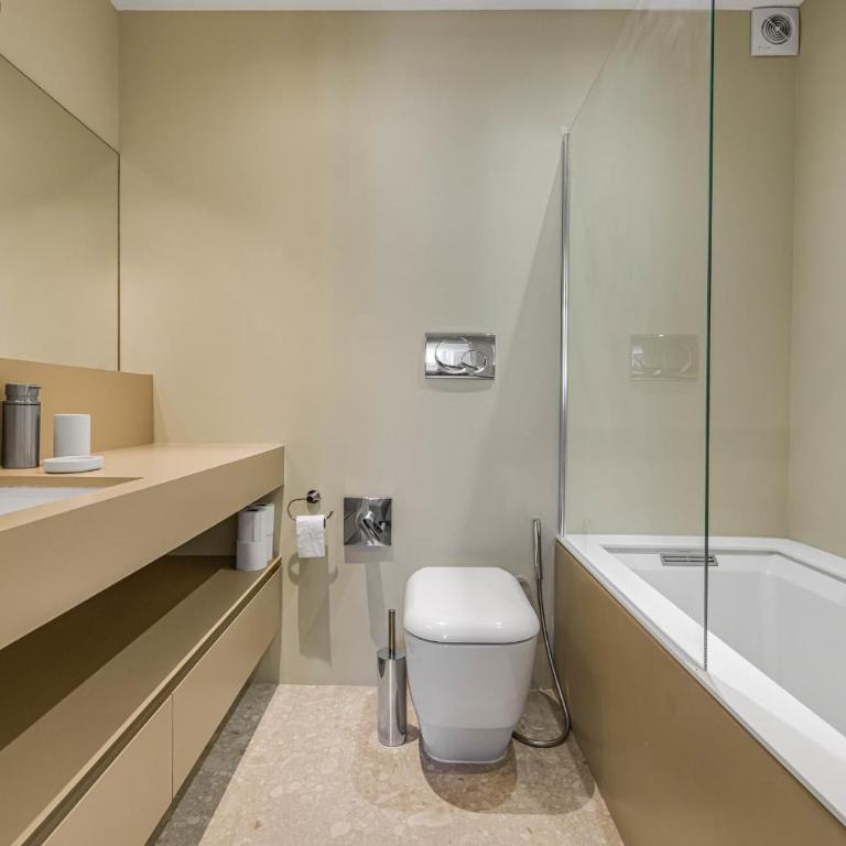 REF 2086 - Cannes Centre Spacieux avec balcon à louer - Appartement - 16