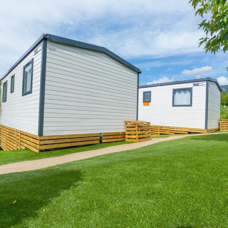 Hotel et Camping Les Rives du Loup - Bungalow Grande Vue - 1