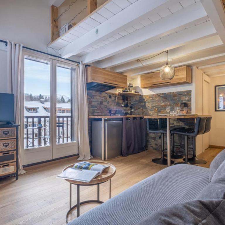 Apt with nice view near the center of Chamonix - Appartement - 5