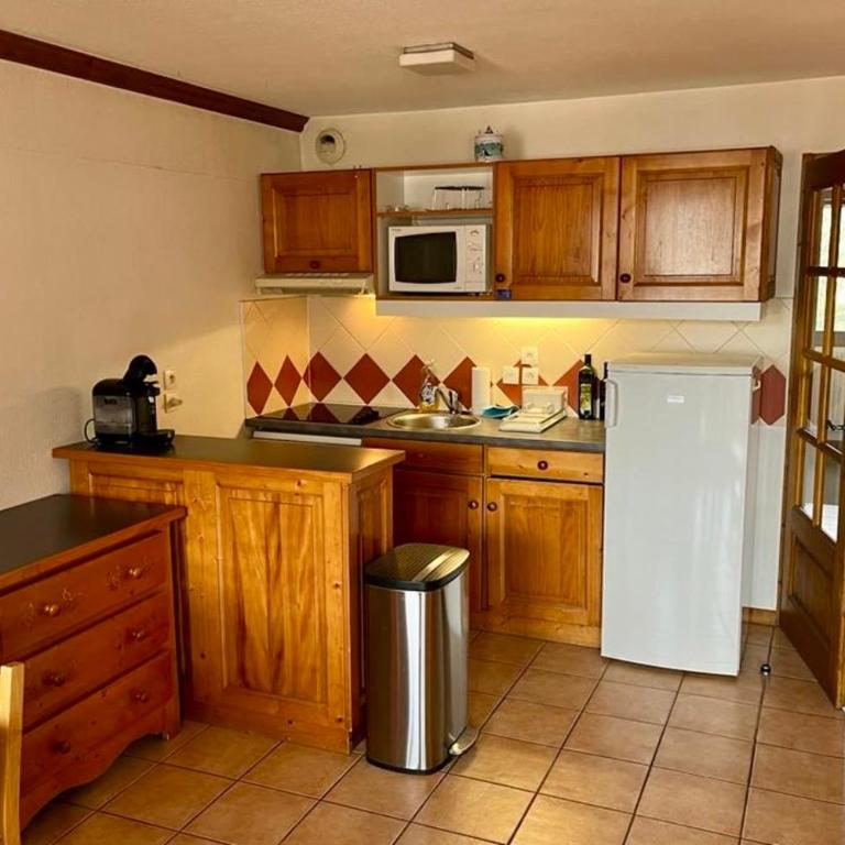 Nice flat with balcony view Mont Blanc Parking - Apartment - 4