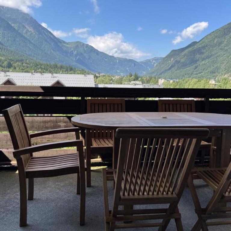 Nice flat with balcony view Mont Blanc Parking - Apartment - 20