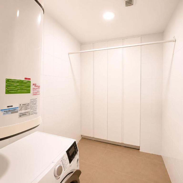 LC Luxury Apartment Terrace & Private Parking - Apartment mit 2 Schlafzimmern, einem Balkon und Meerblick - 23
