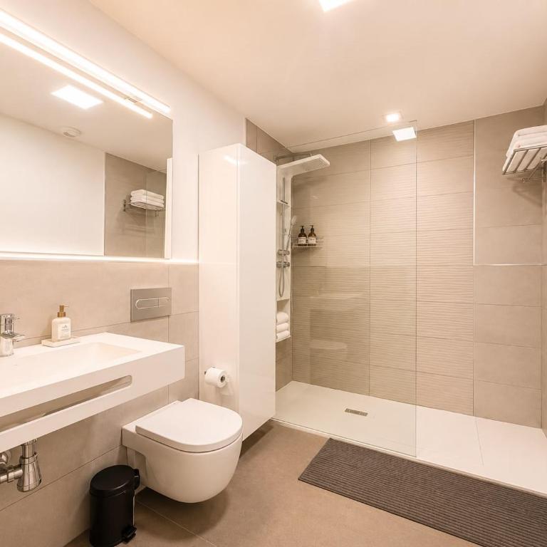 LC Luxury Apartment Terrace & Private Parking - Apartment mit 2 Schlafzimmern, einem Balkon und Meerblick - 21