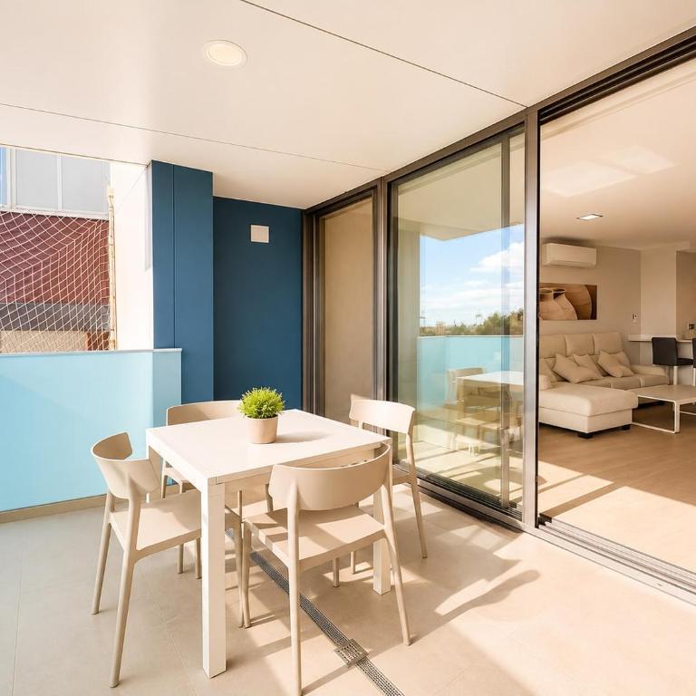 LC Luxury Apartment Terrace & Private Parking - Apartment mit 2 Schlafzimmern, einem Balkon und Meerblick - 7