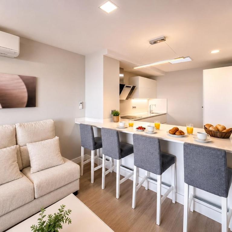 LC Luxury Apartment Terrace & Private Parking - Apartment mit 2 Schlafzimmern, einem Balkon und Meerblick - 13