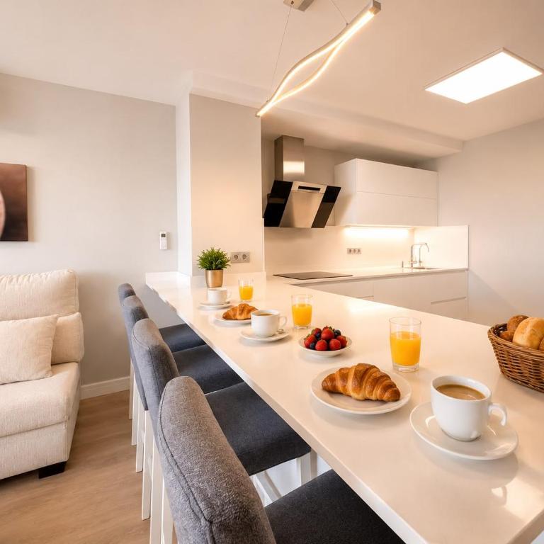 LC Luxury Apartment Terrace & Private Parking - Apartment mit 2 Schlafzimmern, einem Balkon und Meerblick - 5
