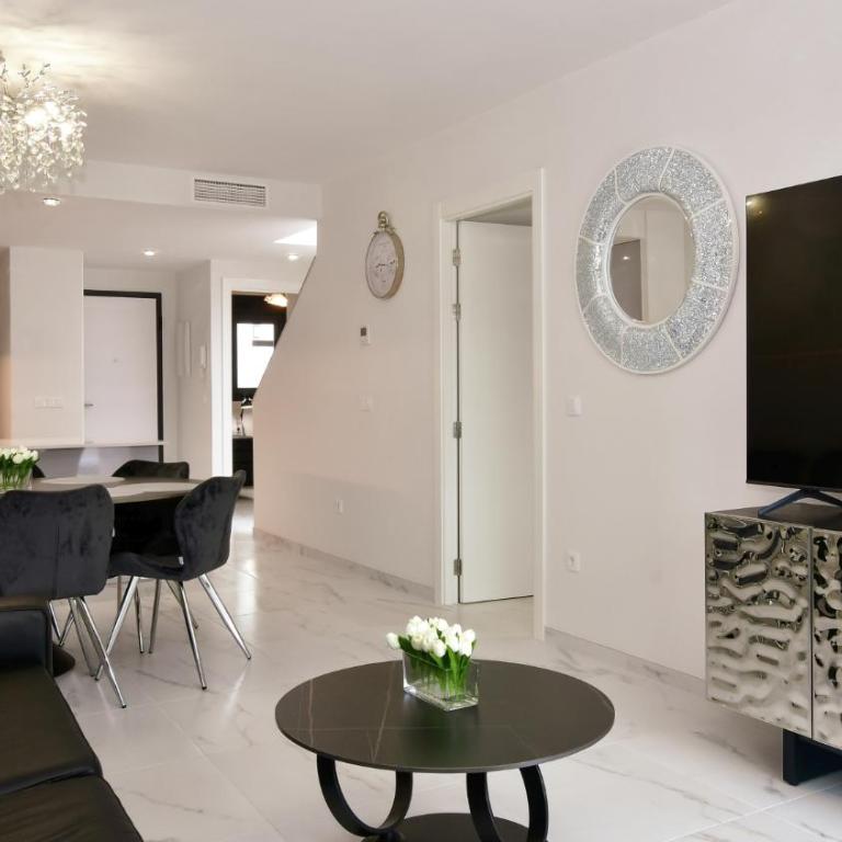 Penthouse Flamenca Village MAMBO - Apartment mit 2 Schlafzimmern und Poolblick - 10