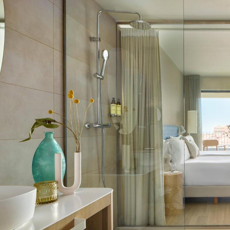 ME by Meliá Sitges Terramar - Habitación Always ME con vistas parciales al mar - 2