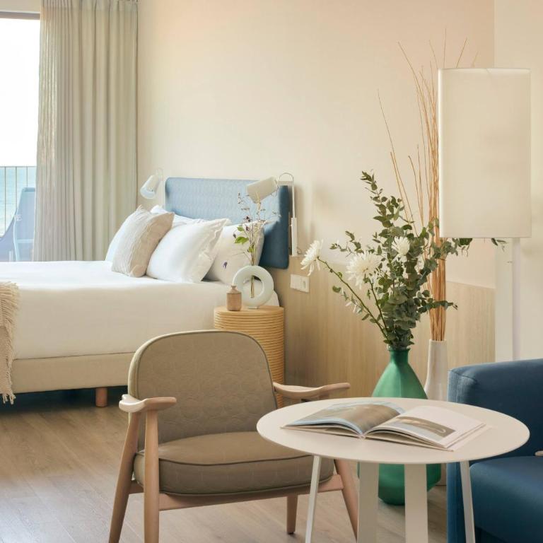 ME by Meliá Sitges Terramar - Estudio ME + Suite Junior con vistas al mar - 3