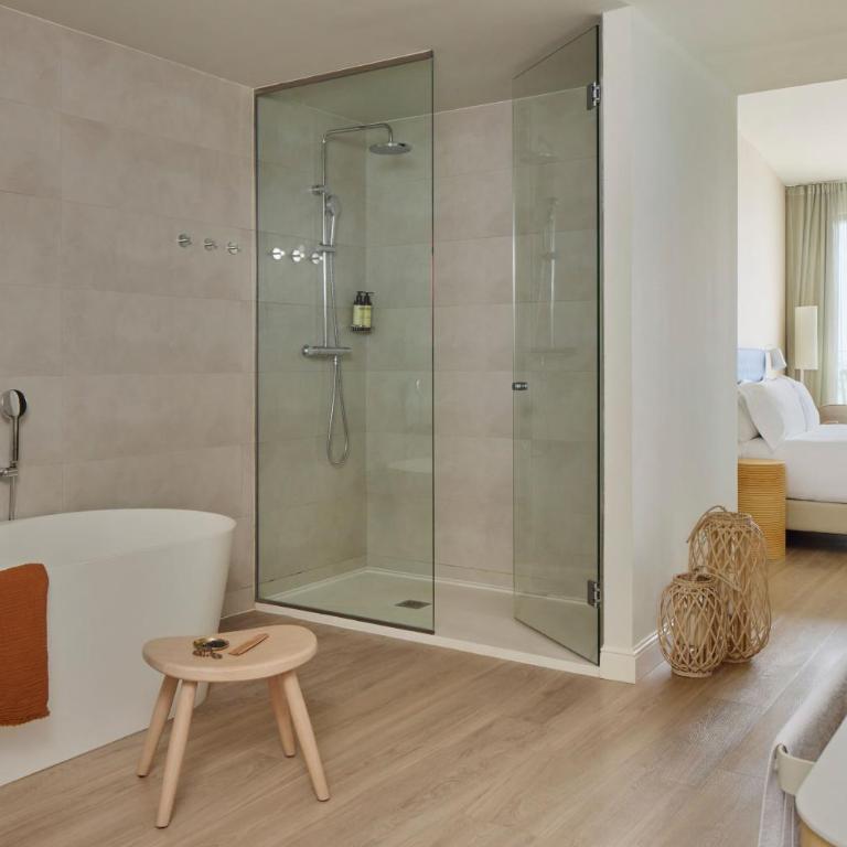 ME by Meliá Sitges Terramar - Estudio ME + Suite Junior con vistas al mar - 4