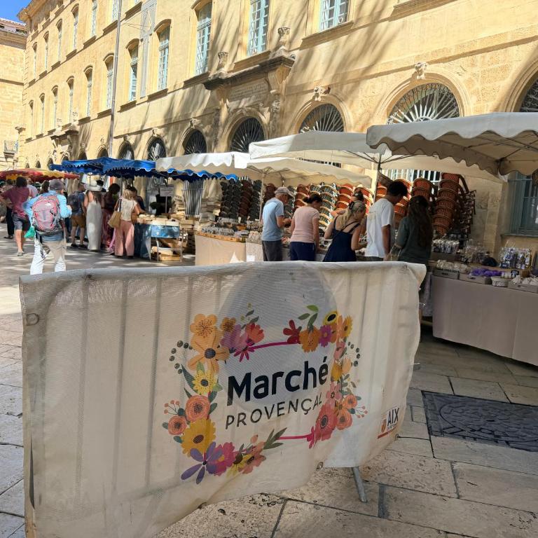 Aix-en-Provence, Cosy Studio idéalement situé avec Clim et linge fourni - Appartement 1 Chambre - 70