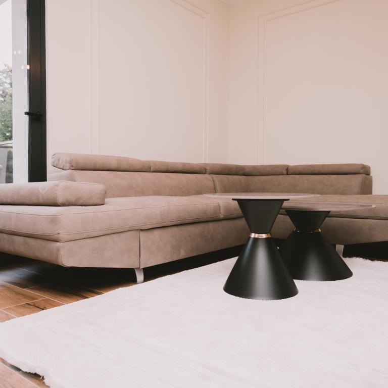 RAYA Apartments - One-Bedroom Apartment - 8