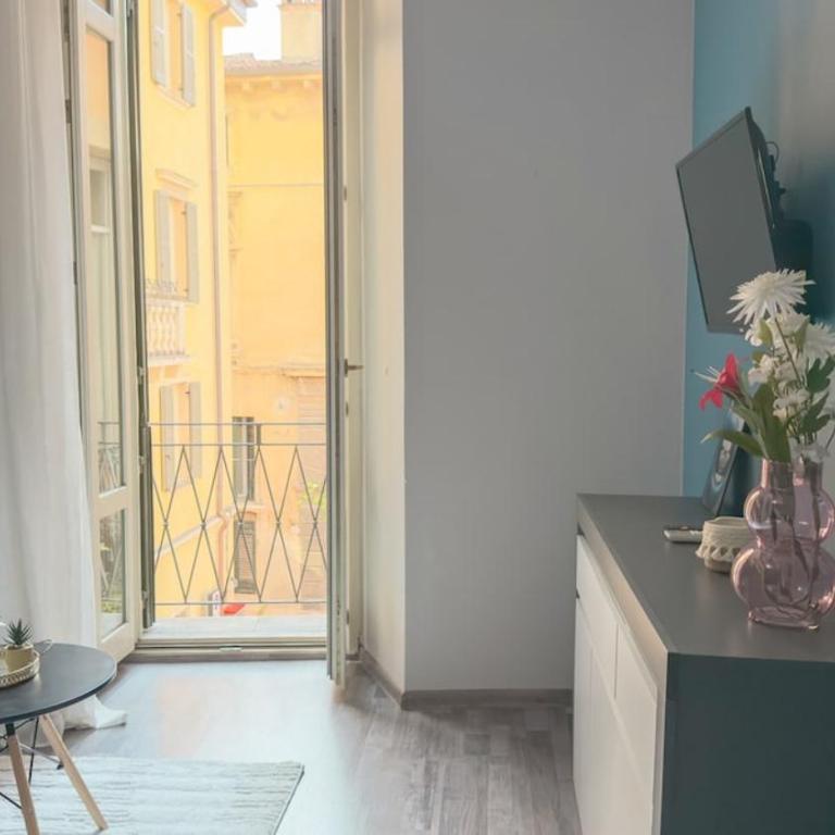 In the City Centre with Free Parking Lift AC - Appartamento con 1 Camera da Letto - 2