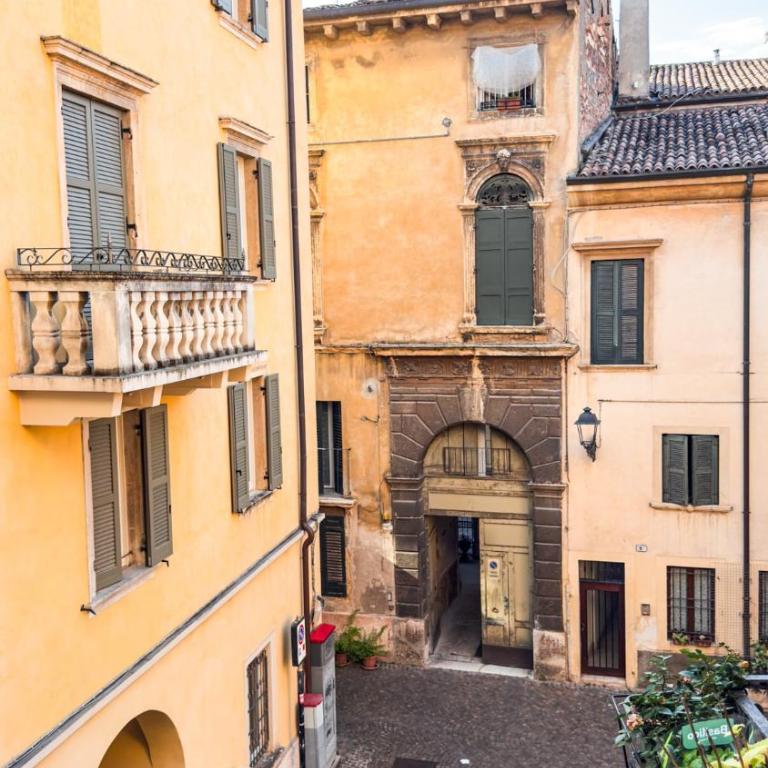 In the City Centre with Free Parking Lift AC - Appartamento con 1 Camera da Letto - 22