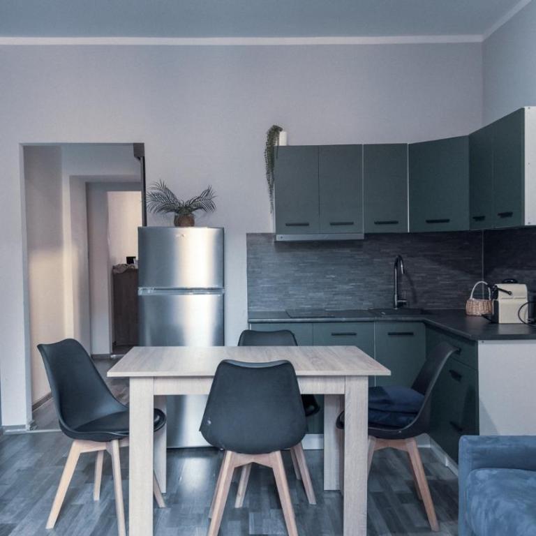 In the City Centre with Free Parking Lift AC - Appartamento con 1 Camera da Letto - 24