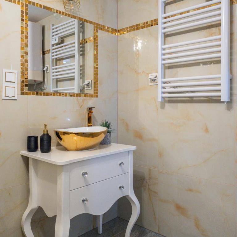 Piazza Erbe city centre Free Parking - Appartamento Superior con 1 Camera da Letto e Balcone - 10